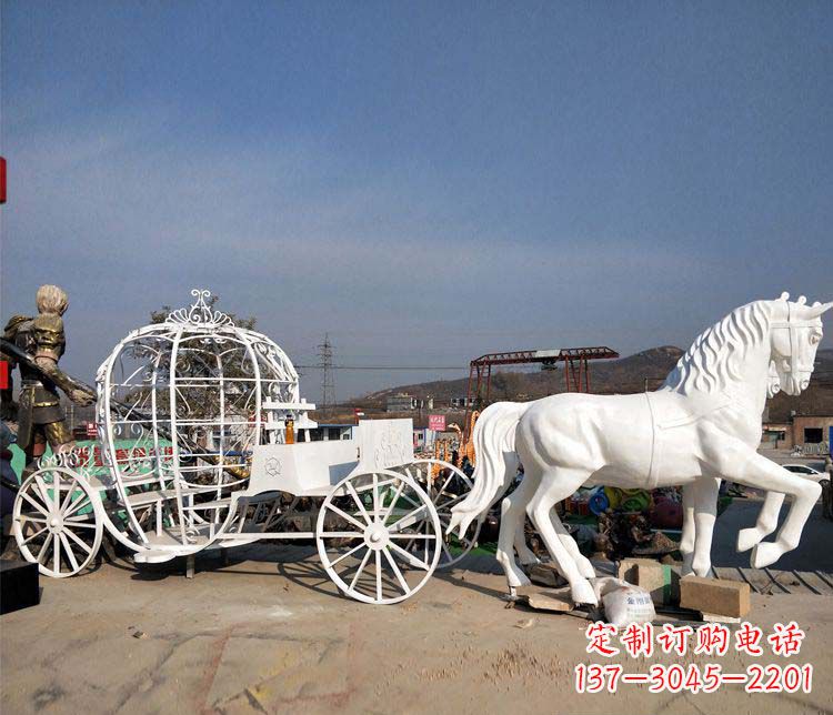 商丘玻璃钢城市的马车雕塑