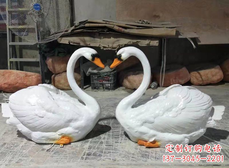商丘玻璃钢仿真发光天鹅雕塑