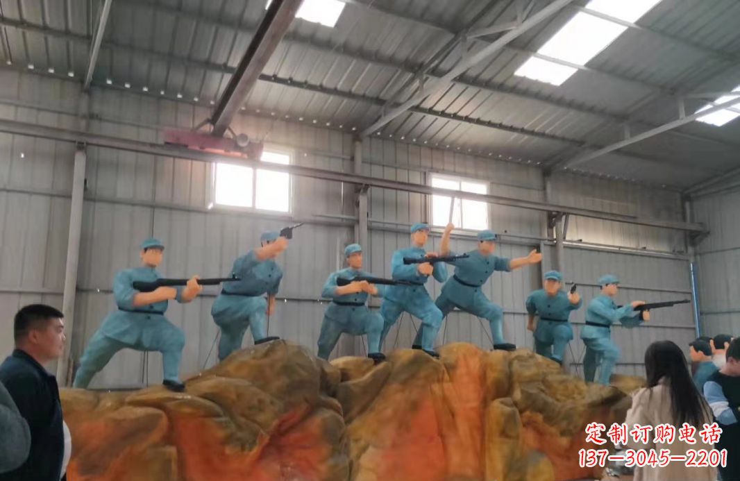商丘英雄雕塑玻璃钢仿真抗战人物景观雕塑