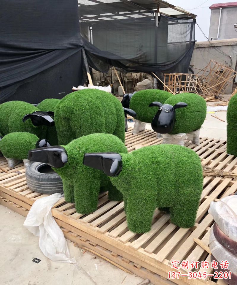 商丘玻璃钢绿植小羊肖恩雕塑公园动物雕塑