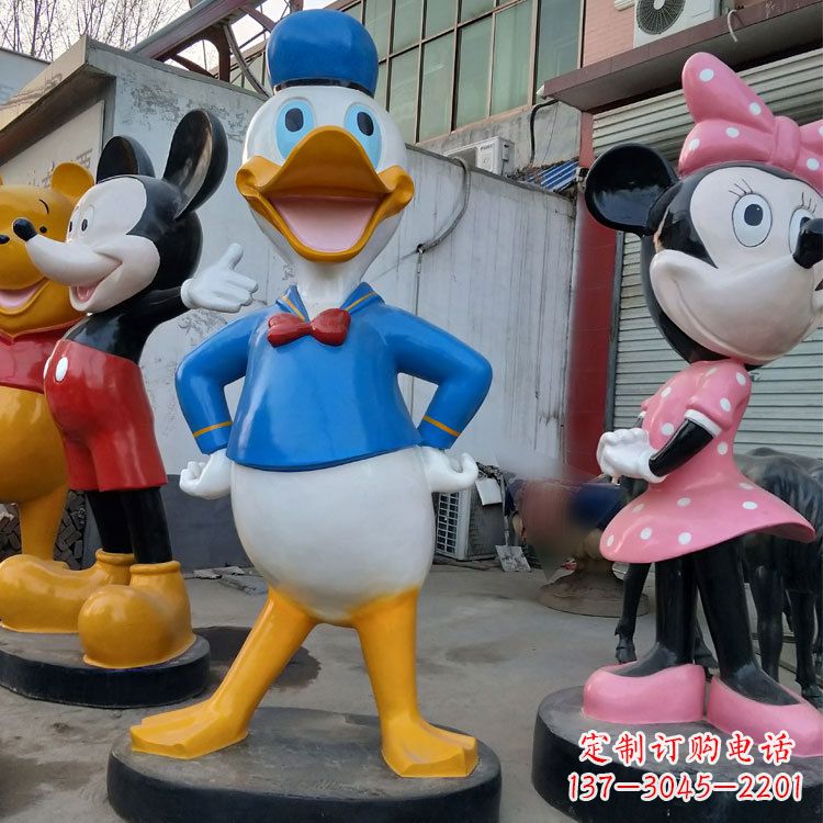 商丘玻璃钢唐老鸭和米老鼠卡通雕塑