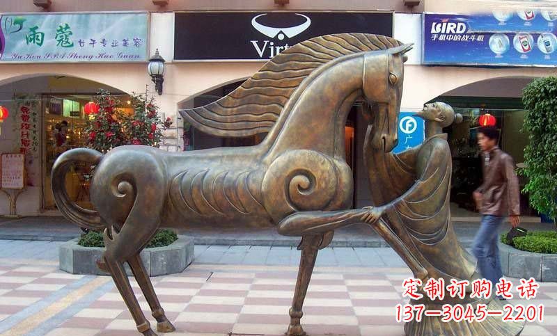 商丘传承着传奇马雕塑