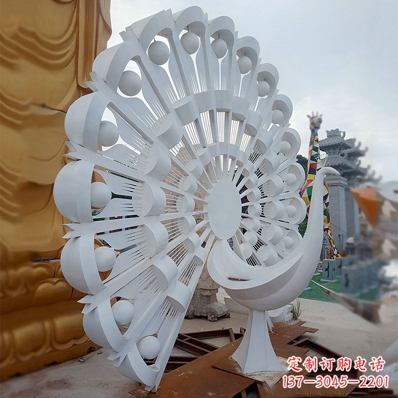 商丘不锈钢孔雀雕塑精美雕刻的艺术精品