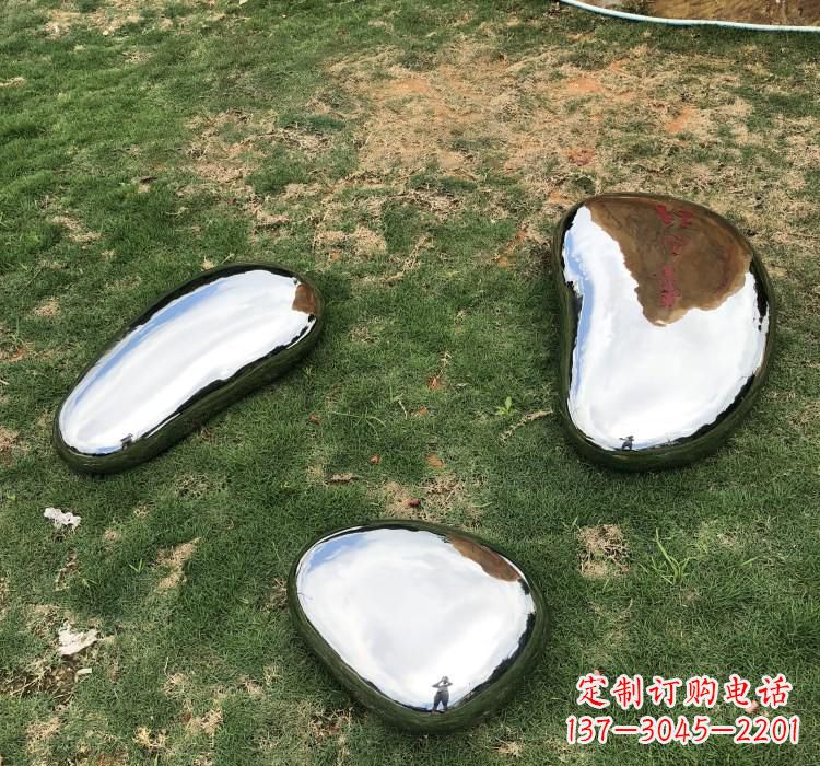商丘不锈钢鹅卵石雕塑精致与经典的完美结合