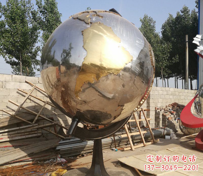 商丘不锈钢地球仪校园中的精美雕塑