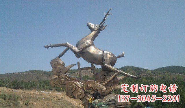 商丘不锈钢动物雕塑——飞奔的鹿