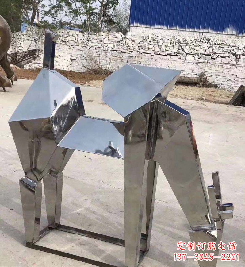商丘不锈钢锻造的景观小鹿雕塑