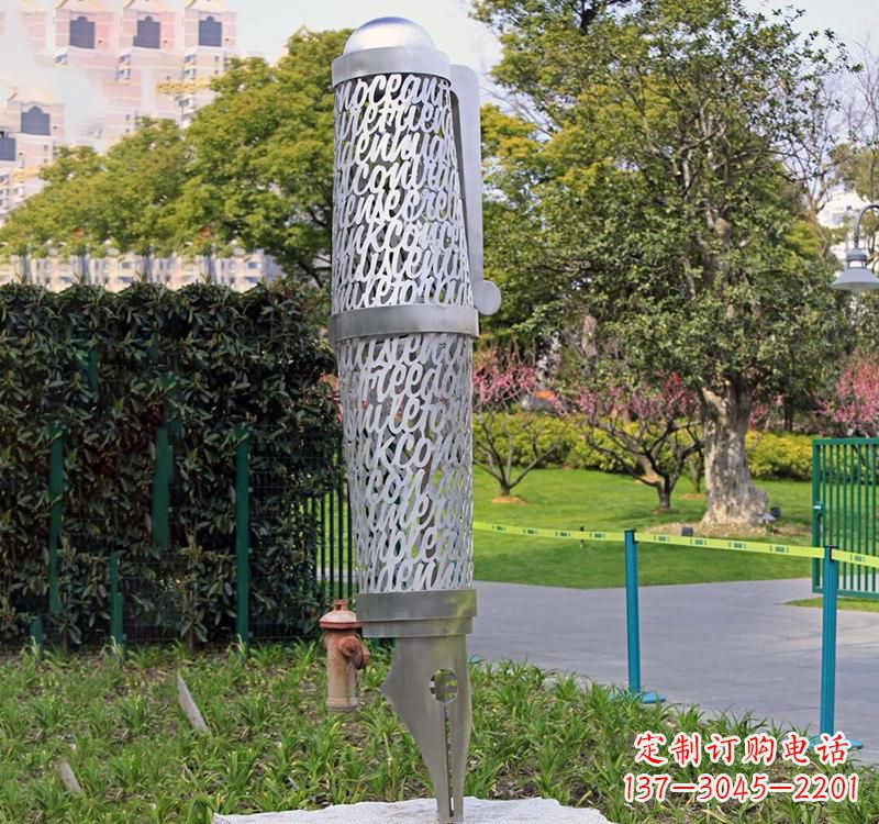 商丘精致不锈钢钢笔雕塑
