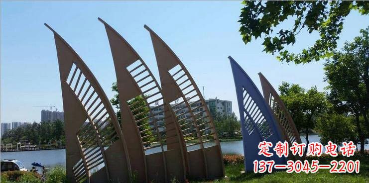 商丘不锈钢公园的船帆雕塑