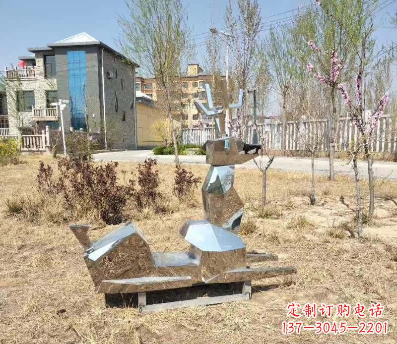 商丘不锈钢公园小鹿雕塑给公园带来温馨气息