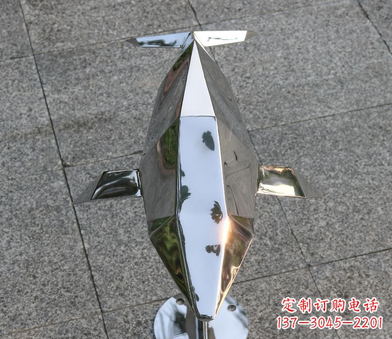 商丘海豚雕塑令不锈钢广场更加灿烂