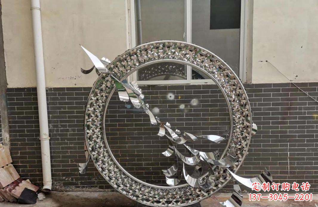商丘“不锈钢广场飞鸽圆环雕塑”精美的艺术品
