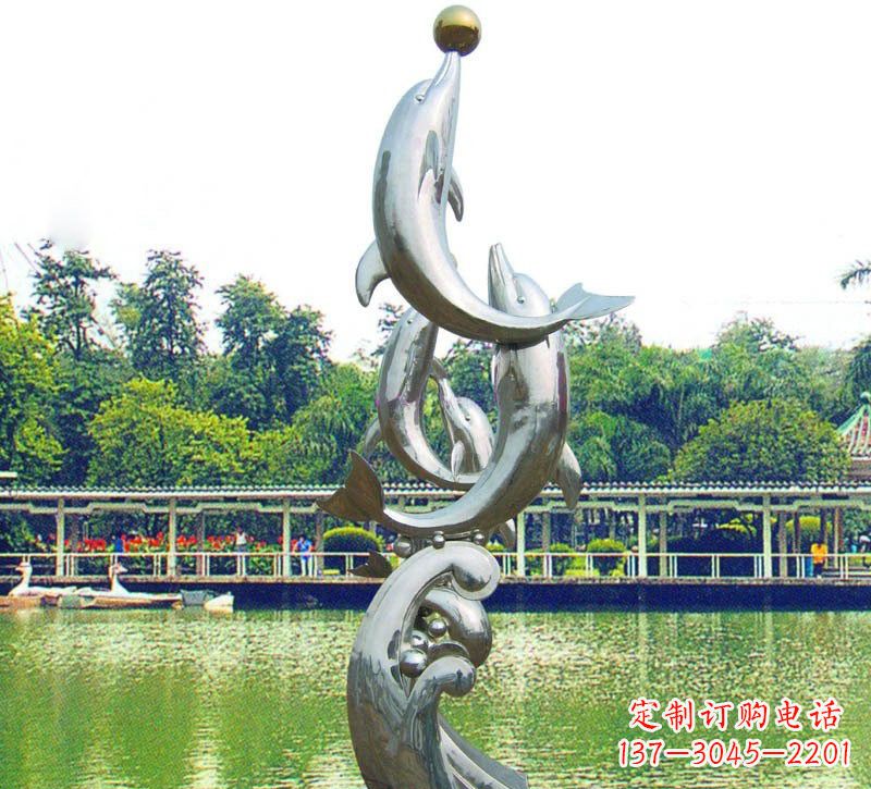 商丘海豚的美丽雕塑