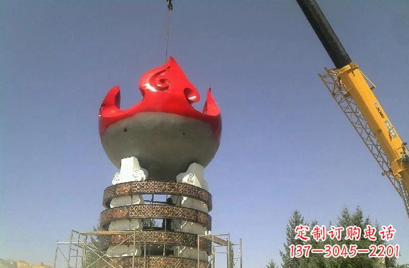 商丘不锈钢火炬雕塑象征着永恒的精神