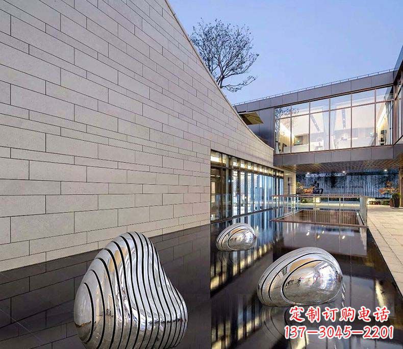 商丘精美不锈钢假山雕塑