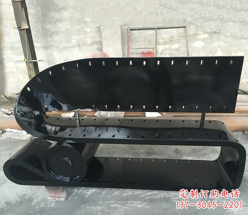 商丘精美不锈钢胶卷雕塑