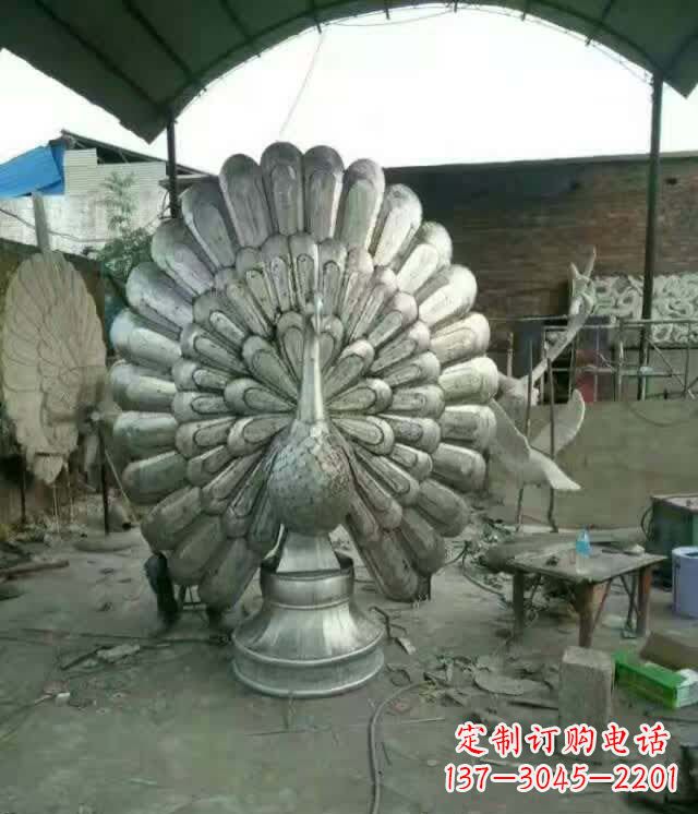 商丘该孔雀雕塑