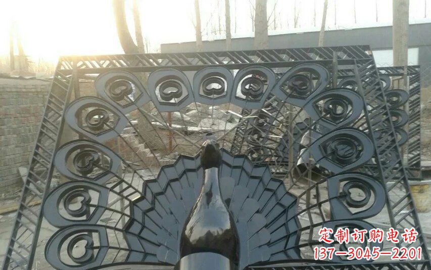 商丘不锈钢孔雀开屏景观雕塑