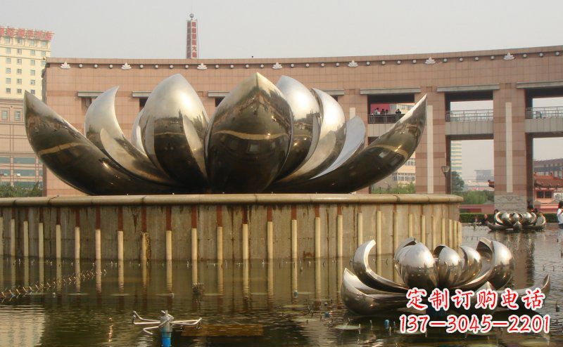商丘不锈钢莲花雕塑一种精美的艺术品