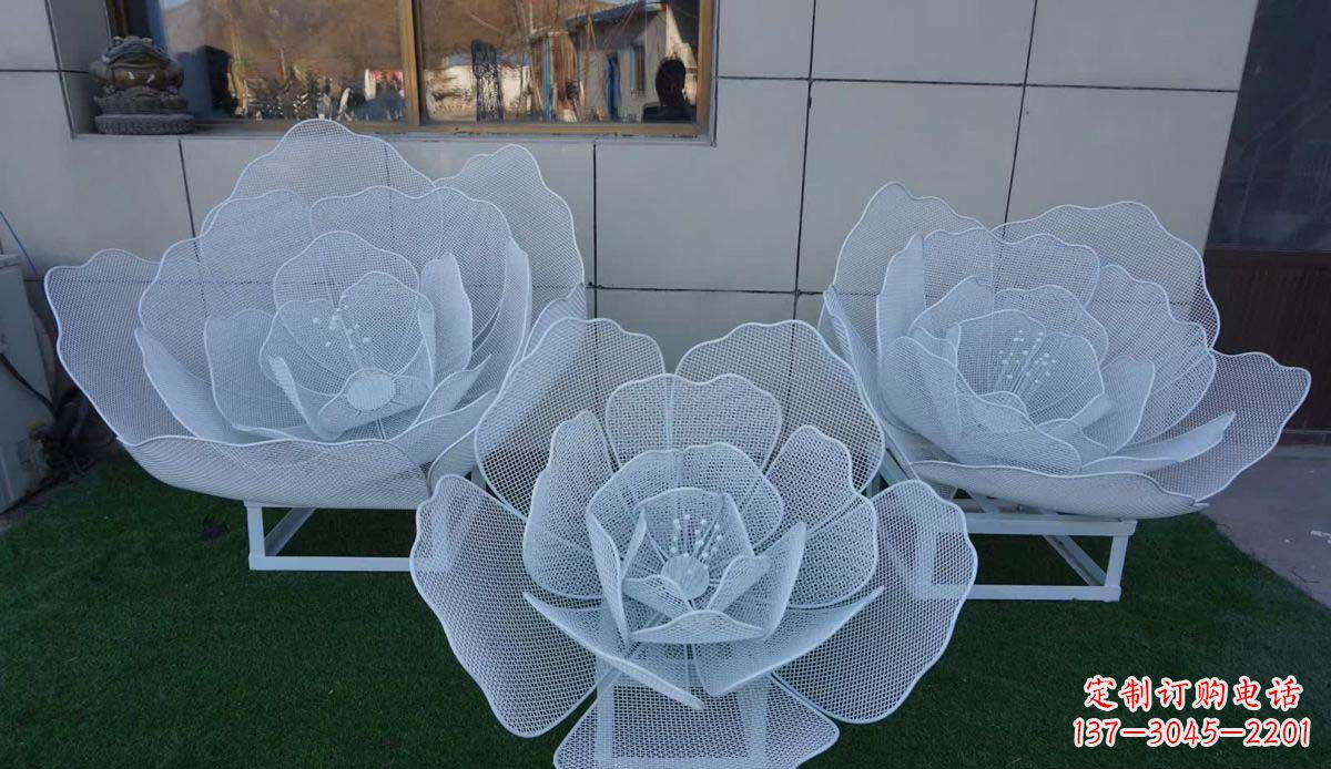 商丘不锈钢荷花雕塑一种精美而经久不衰的艺术品