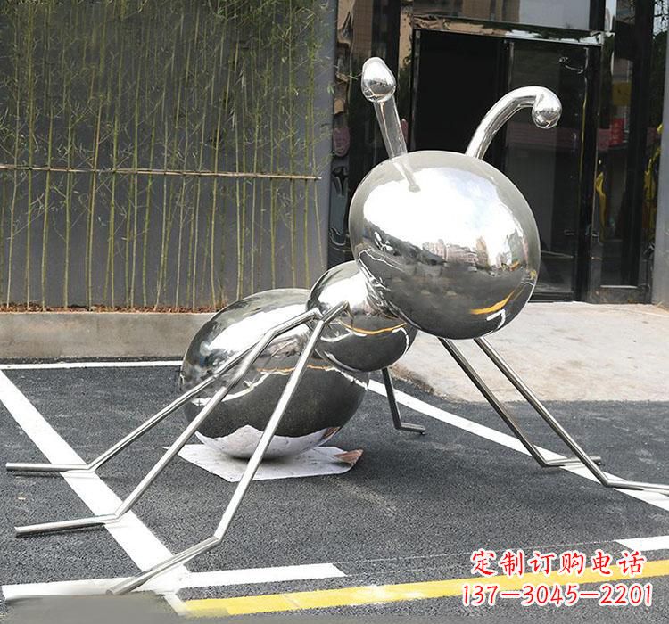 商丘不锈钢蚂蚁雕塑象征着勤劳与坚毅
