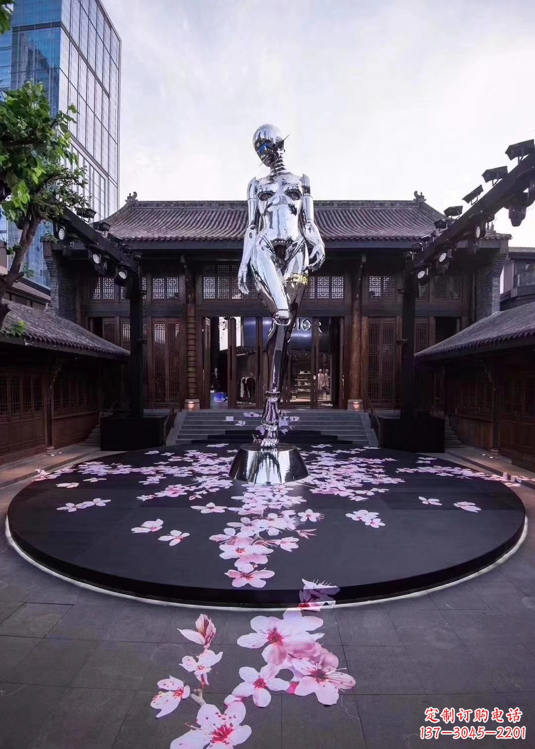 商丘美女雕塑点亮城市之美