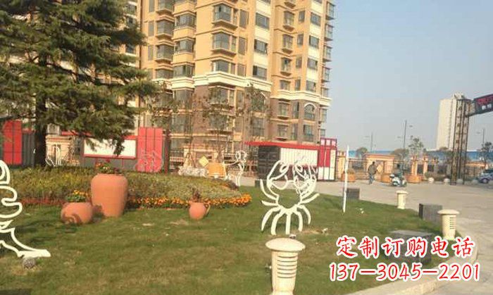 商丘不锈钢螃蟹雕塑精致美观的艺术之作