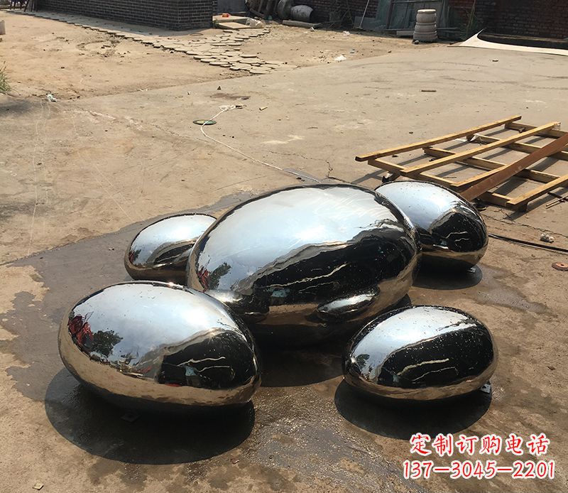 商丘不锈钢水滴雕塑给景观增添独特魅力