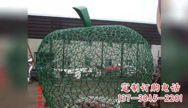 商丘不锈钢网制作的苹果雕塑——精致且耐久