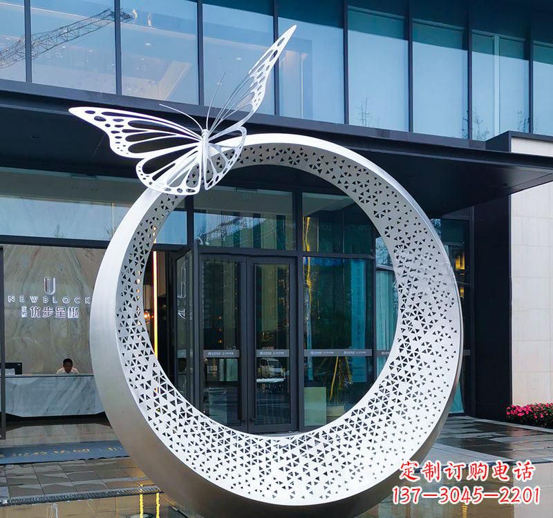 商丘不锈钢园林戒指雕塑精美细腻的艺术品