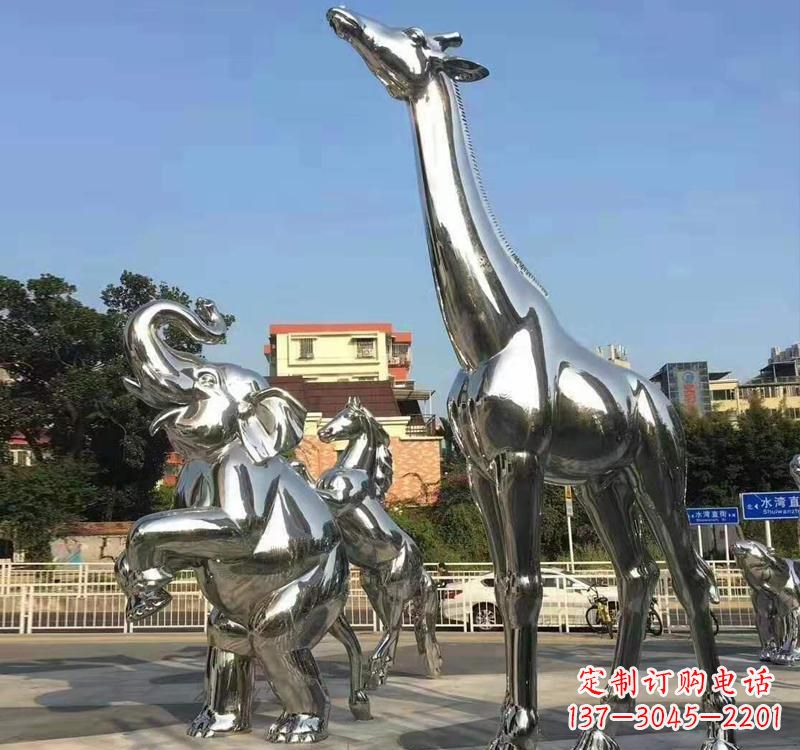 商丘长颈鹿雕塑精美而优雅