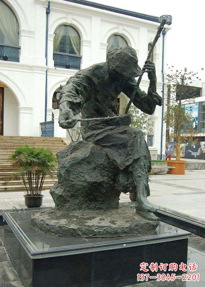 商丘节奏轻快的二胡雕塑