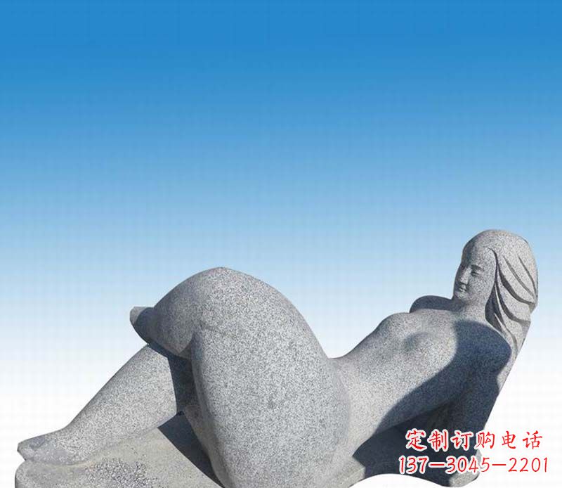 商丘活力四射的女孩雕塑