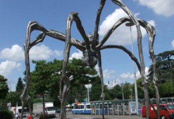 商丘蜘蛛侠雕塑点缀不锈钢的景观