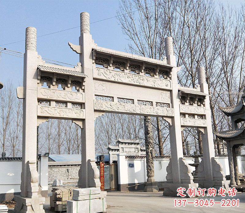 商丘村口的珍贵文化——牌坊雕塑