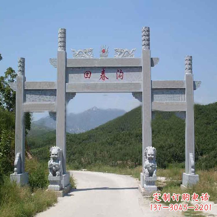 商丘村落中的牌坊雕塑传承民间文化