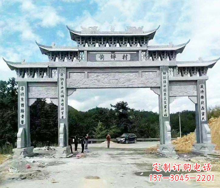 商丘村庄三门石牌坊石雕的内容。