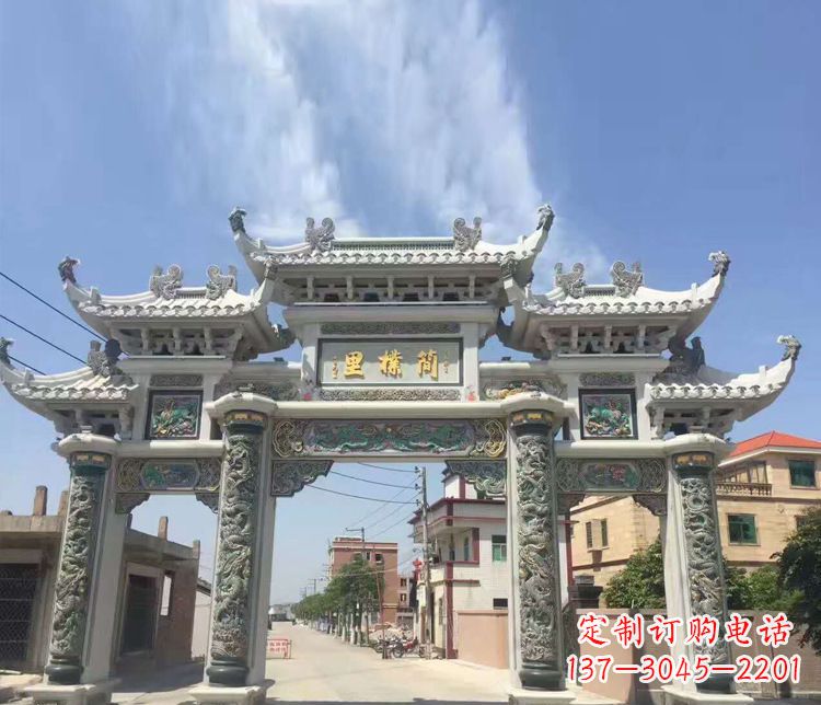 商丘传承古老技艺 牌坊雕塑美化村庄