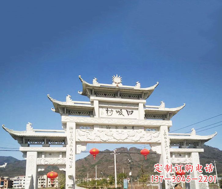 商丘村庄的牌坊雕塑