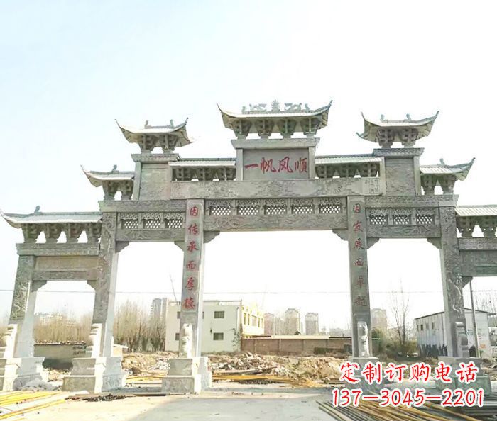 商丘别具一格的大型五门石雕牌楼