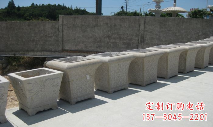 商丘大理石花盆石雕 – 在公园展现精美自然风貌