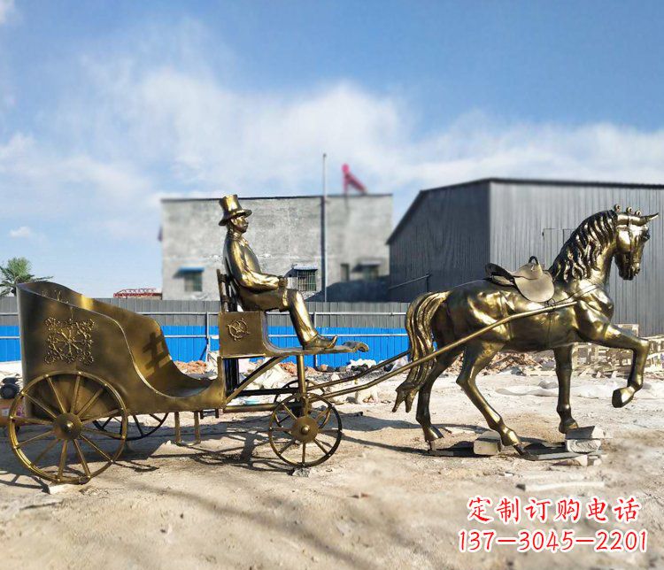 商丘公园景观坐着马车的人物铜雕