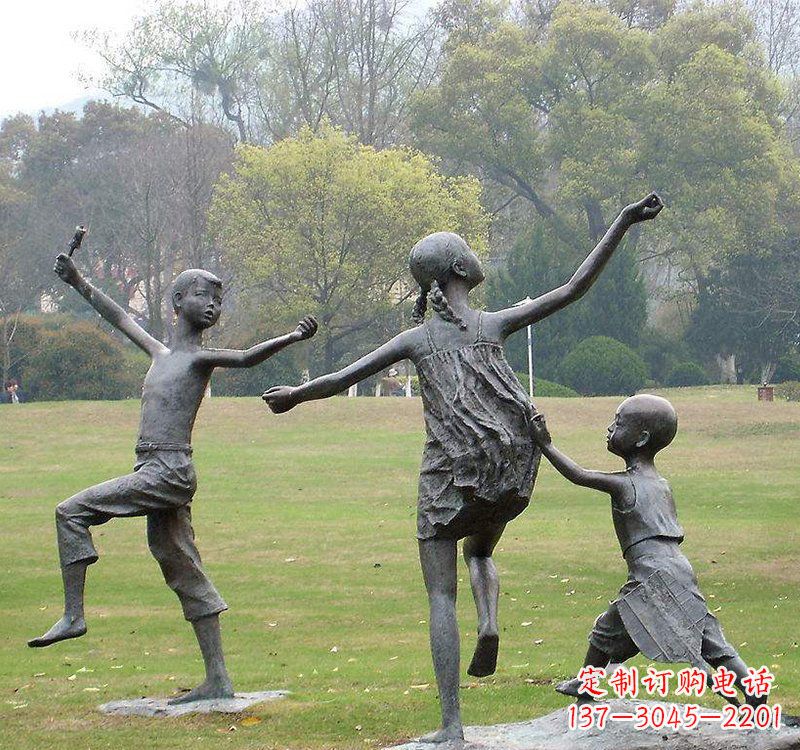 商丘公园人物放风筝的儿童铜雕