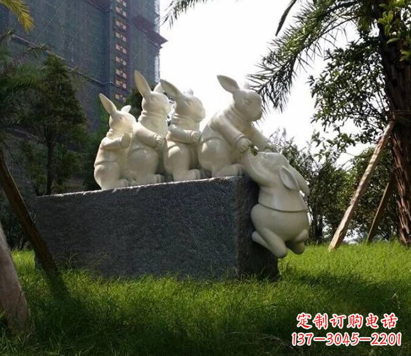 商丘中领雕塑精美兔子石雕