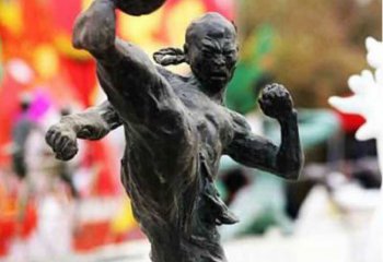 商丘足球雕塑：展现无限自由