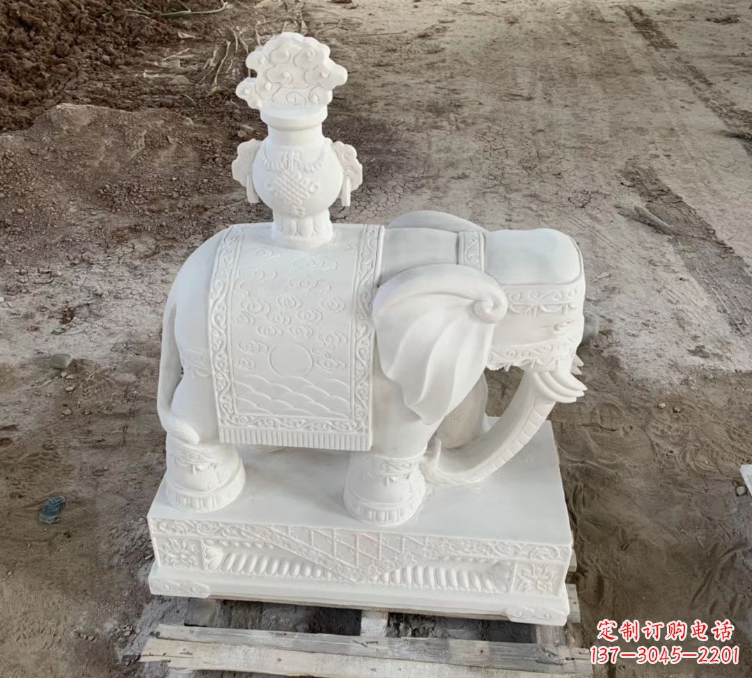 商丘精美绝伦，汉白玉宝瓶雕塑