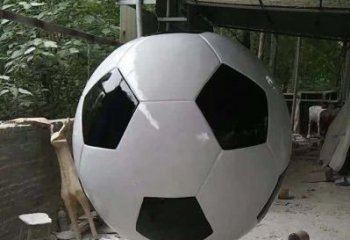 商丘不锈钢足球雕塑提供优质的装饰效果