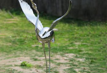 商丘高端定制丹顶鹤展翅不锈钢雕塑