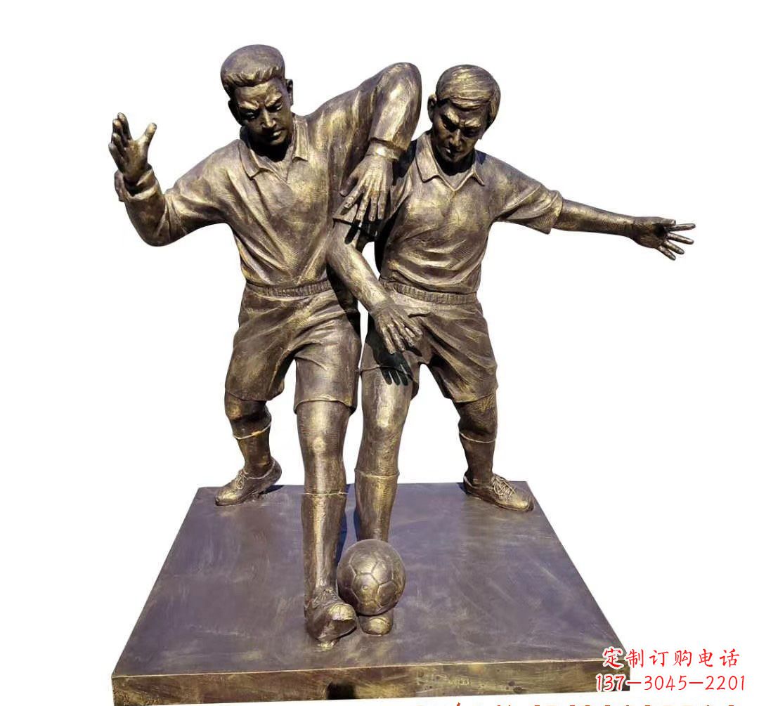 商丘踢足球人物铜雕