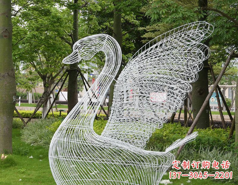 商丘天鹅镂空不锈钢雕塑